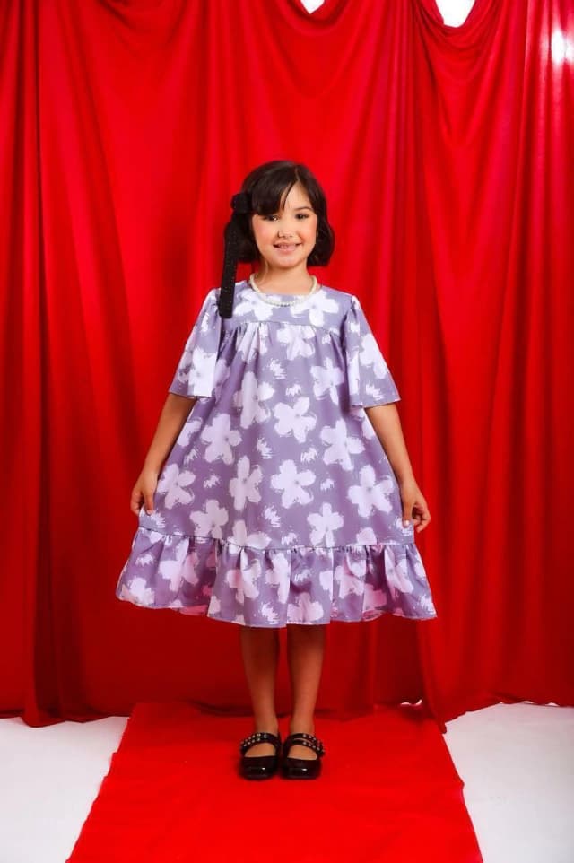 Vestido Flores Cinza